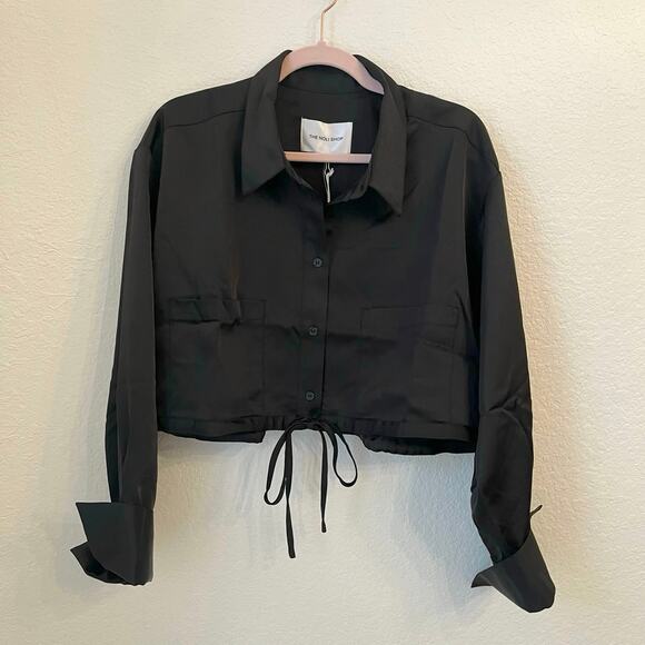 NWT The Noli Shop Milan Satin Button Up Shirt Large Black Boxy Cropped Cargo - Picture 4 of 10
